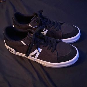 Lacoste Sneakers